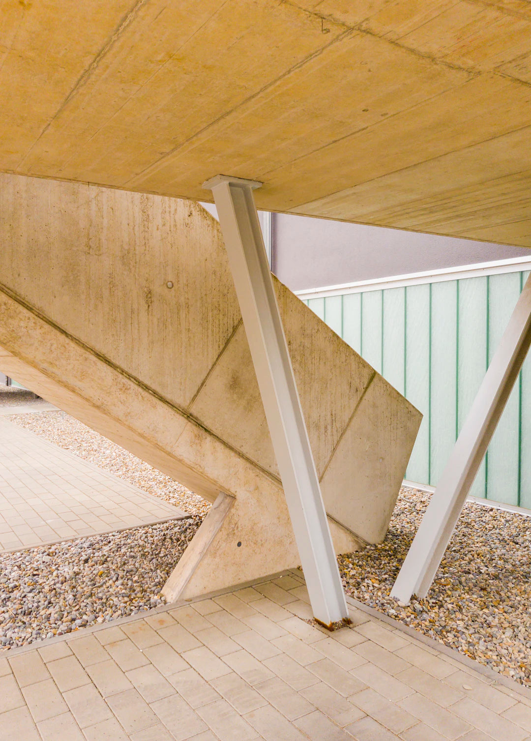 The Key Benefits of Plywood in High-Performance Concrete